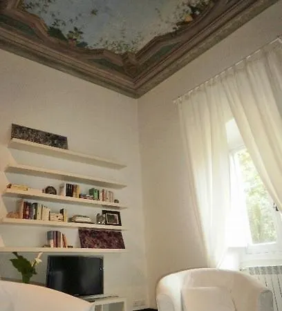La Chiavarina Apartment *