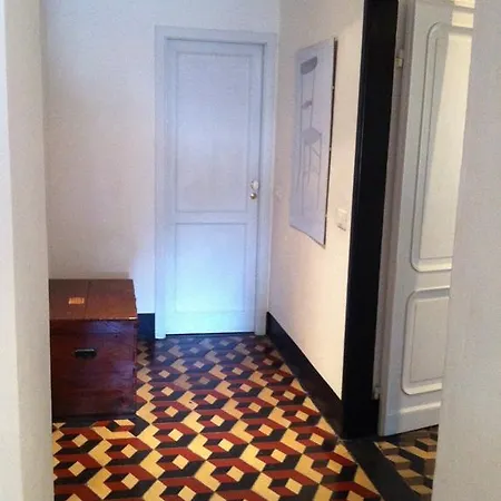 La Chiavarina Apartment *