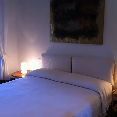 La Chiavarina Apartment *